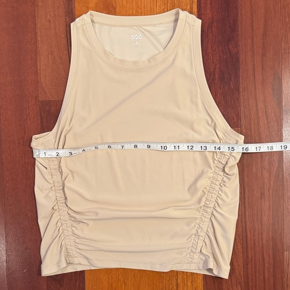 DSG | Beige Active Tank w/ Ruching Detail NWOT | Size Small - Picture 4 of 8
